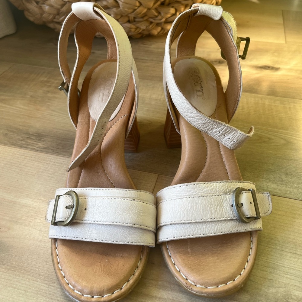 Born woman sandals